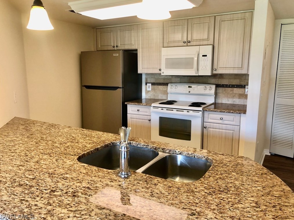 1775 Four Mile Cove Pkwy, Cape Coral, FL 33990-2404