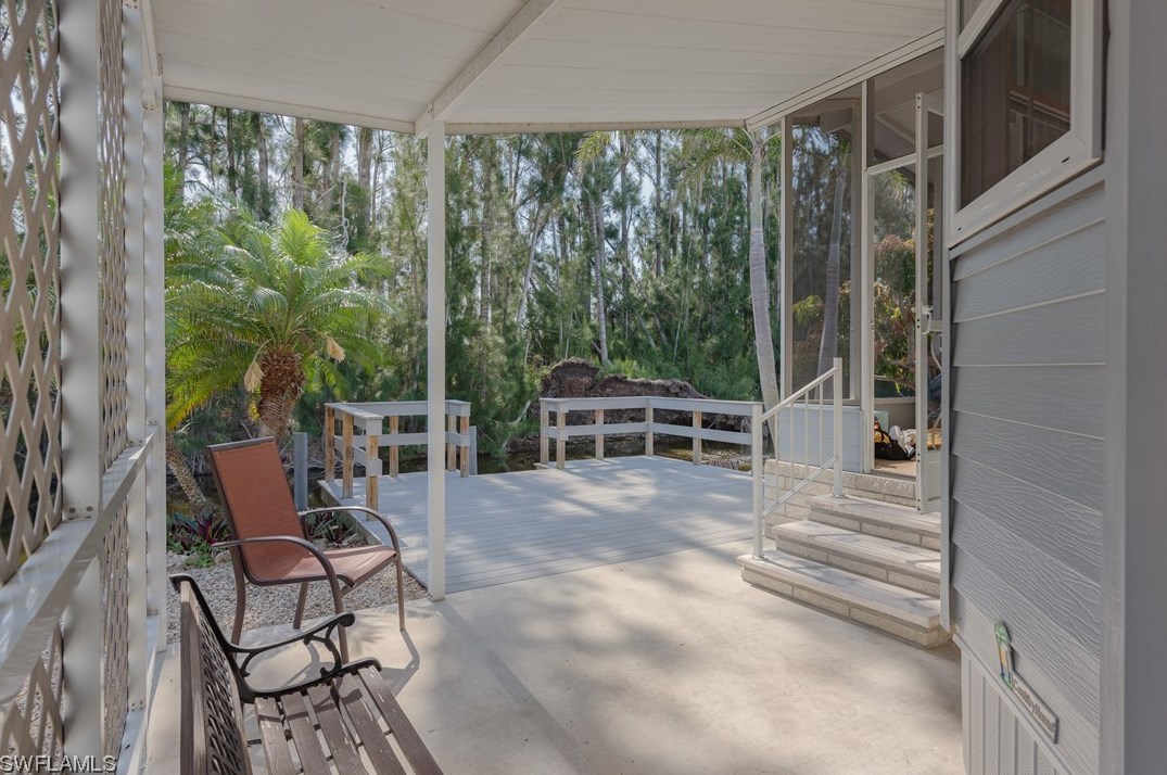 7030 Drum Dr, Saint James City, FL 33956