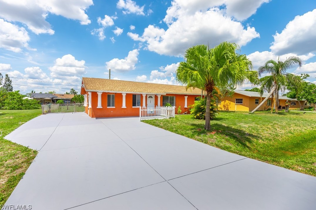 12608 2nd St, Fort Myers, FL 33905-1909
