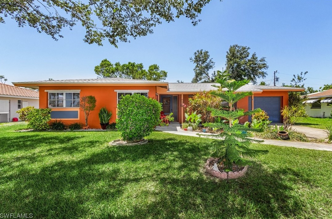 5222 Glade Ct, Cape Coral, FL 33904-5640