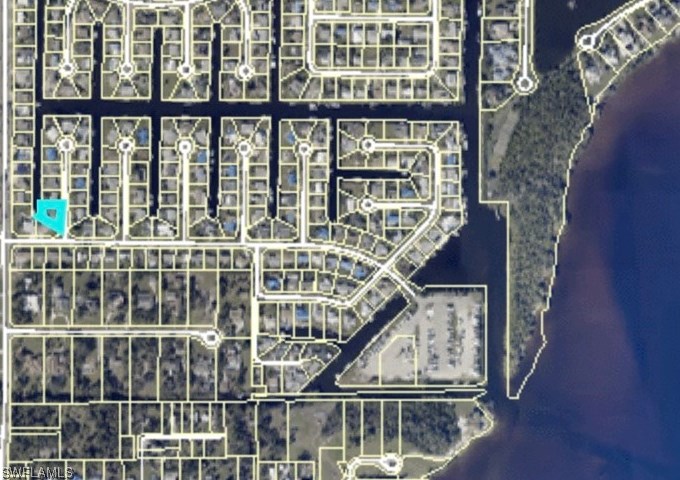 4311 Atlantic Cir, Fort Myers FL 33903-5004 exterior