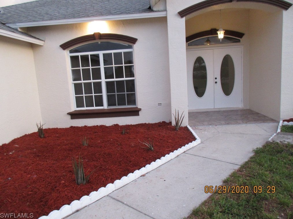 918 13th St, Cape Coral FL  33909-1411 exterior