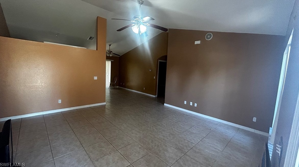 1601 E 10th St, Lehigh Acres, FL 33972
