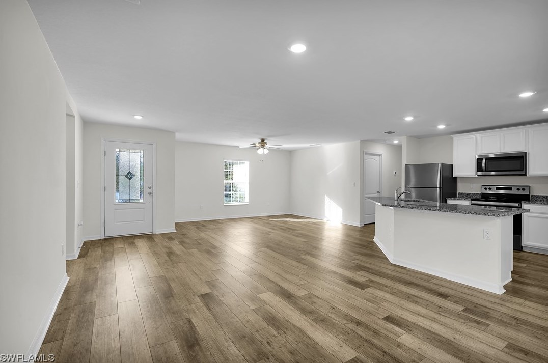 2638 9th St, Cape Coral, FL 33993-5716