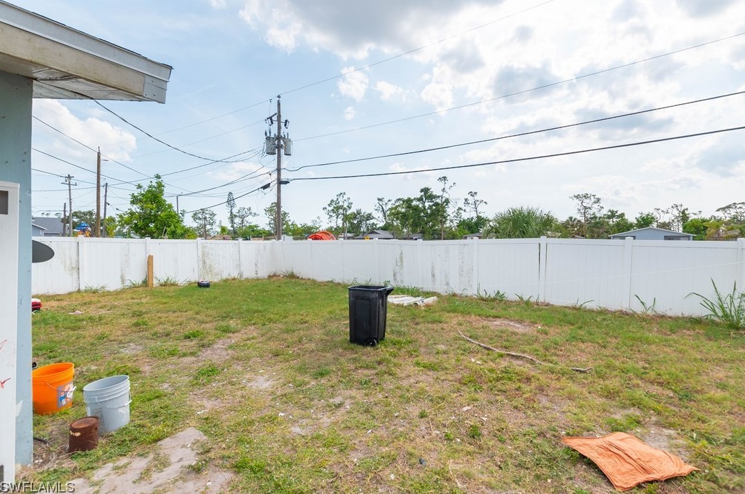 5458 7th Ave, Fort Myers FL  33907-2312 exterior