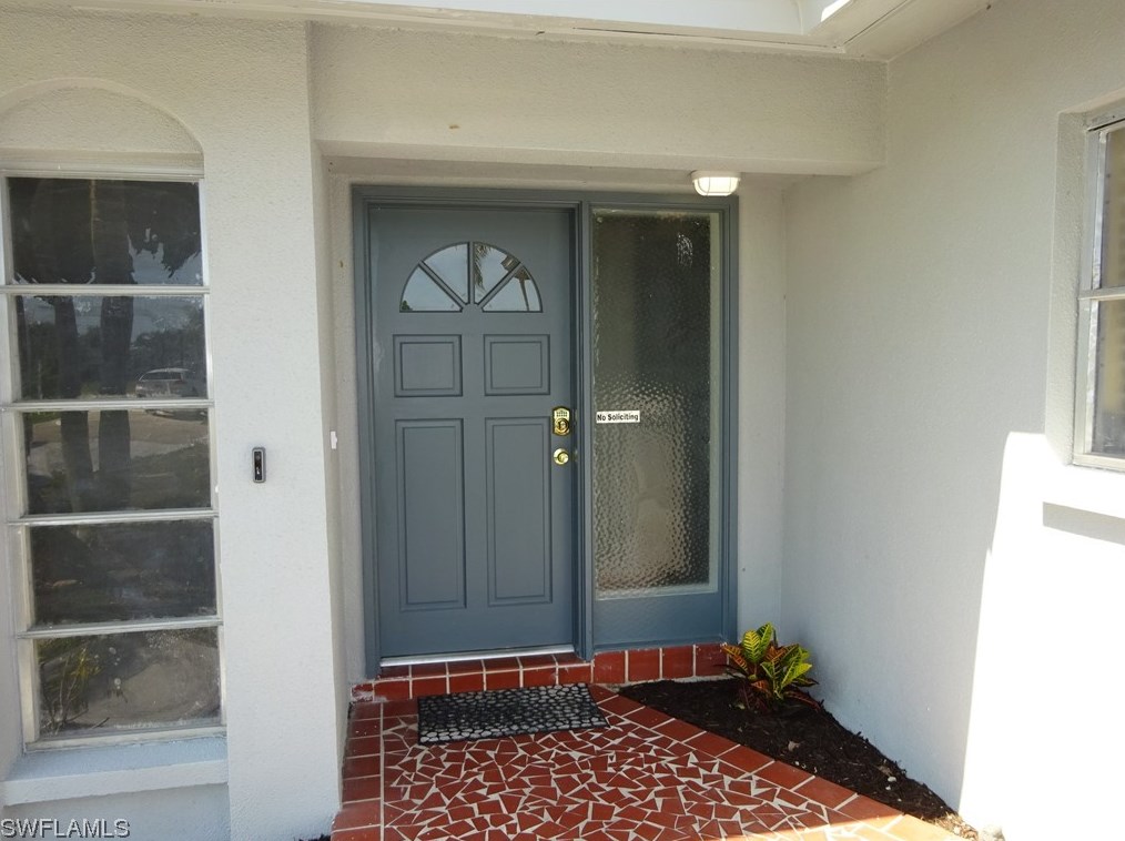 1119 Se 37th St, Cape Coral, FL 33904