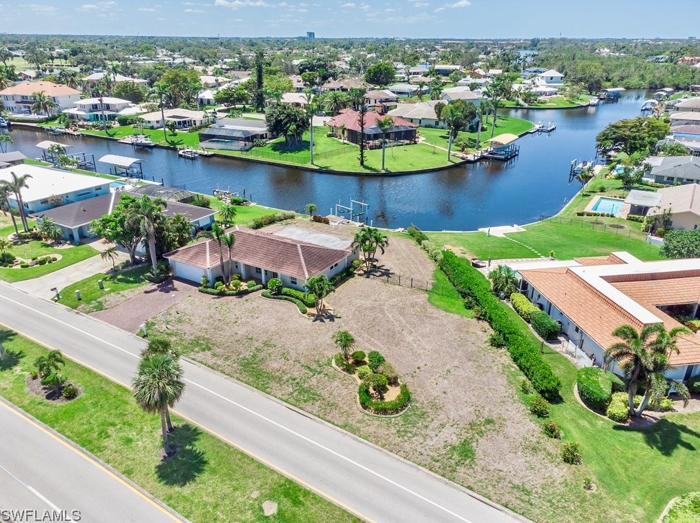 1346 Whiskey Creek Dr, Fort Myers, FL 33919-2241