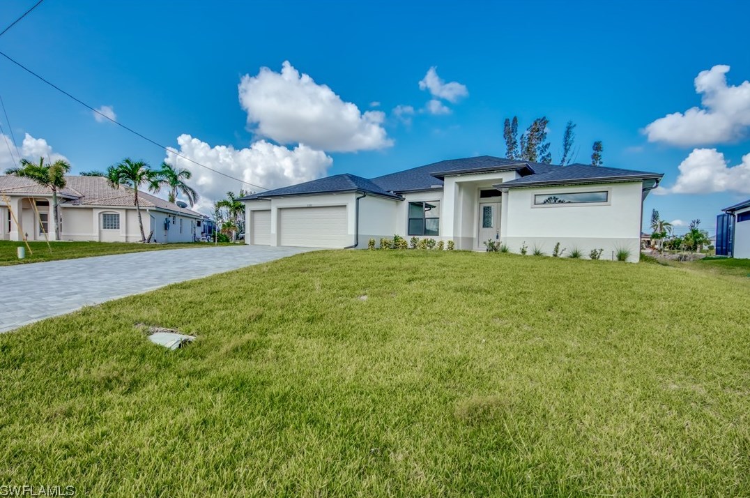 2302 33rd Ave, Cape Coral, FL 33993-3602