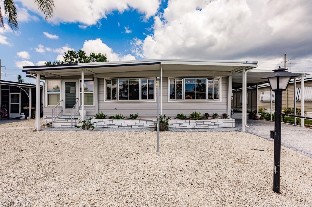 224 Trevino Ct, Fort Myers, FL 33903-2628