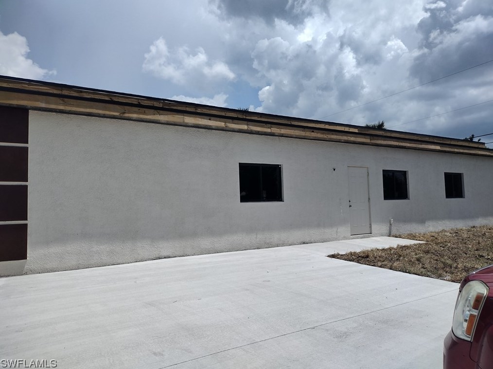 2015 Carver Ave, Fort Myers, FL 33916