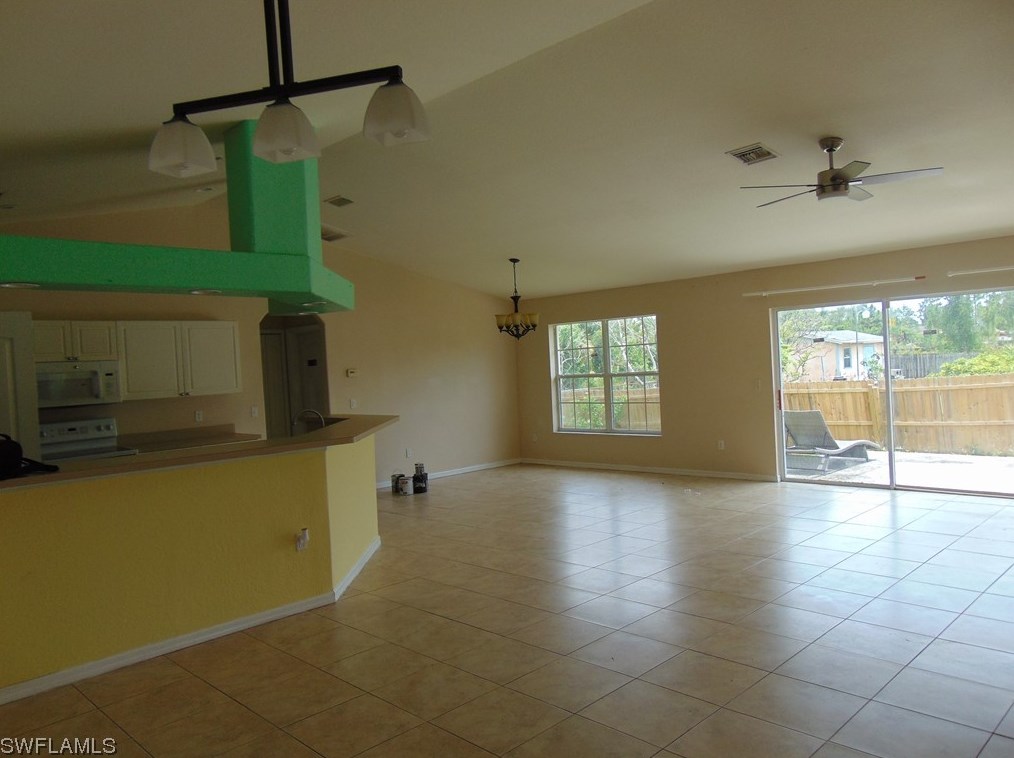 705 W 6th St, Lehigh Acres, FL 33972