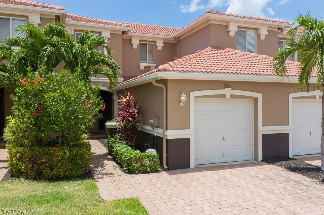 9771 Roundstone Cir, Fort Myers, FL 33967-5156
