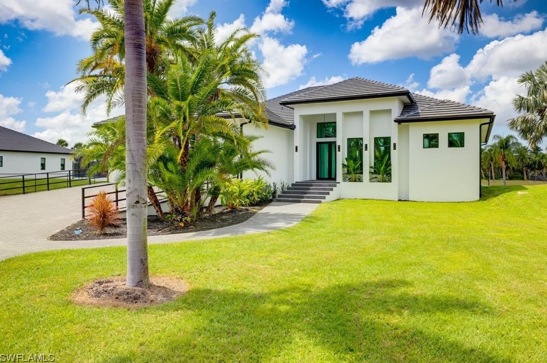 629 23rd St Sw, Naples, FL 34117