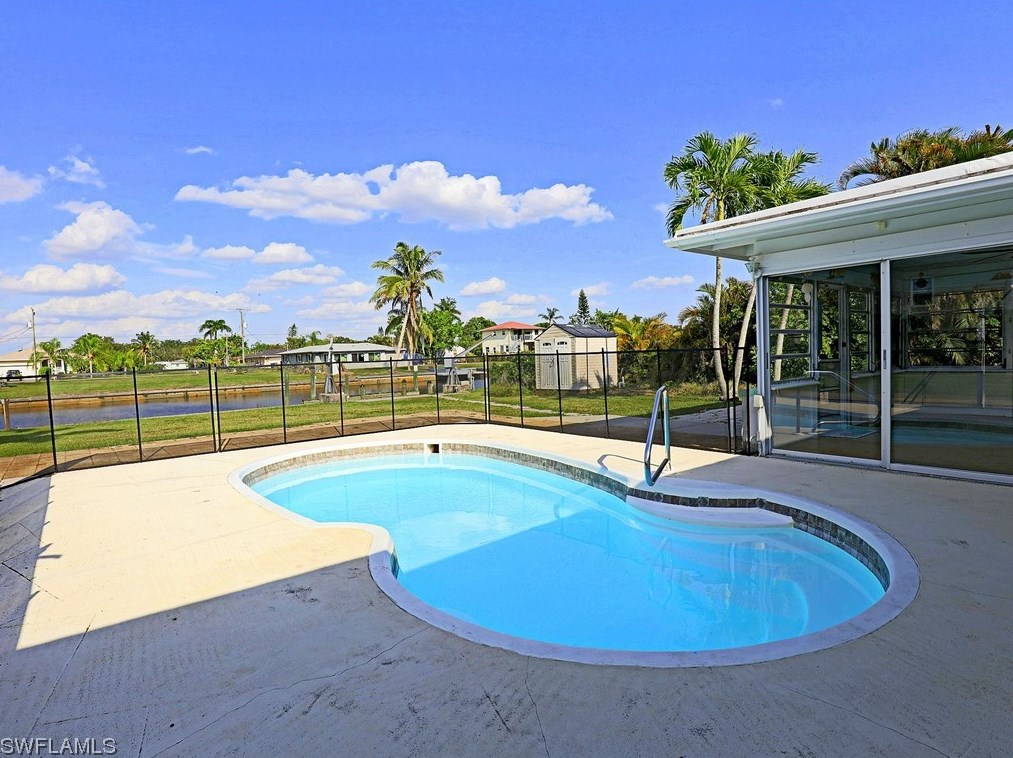 2150 Aruba Ave, Fort Myers, FL 33905