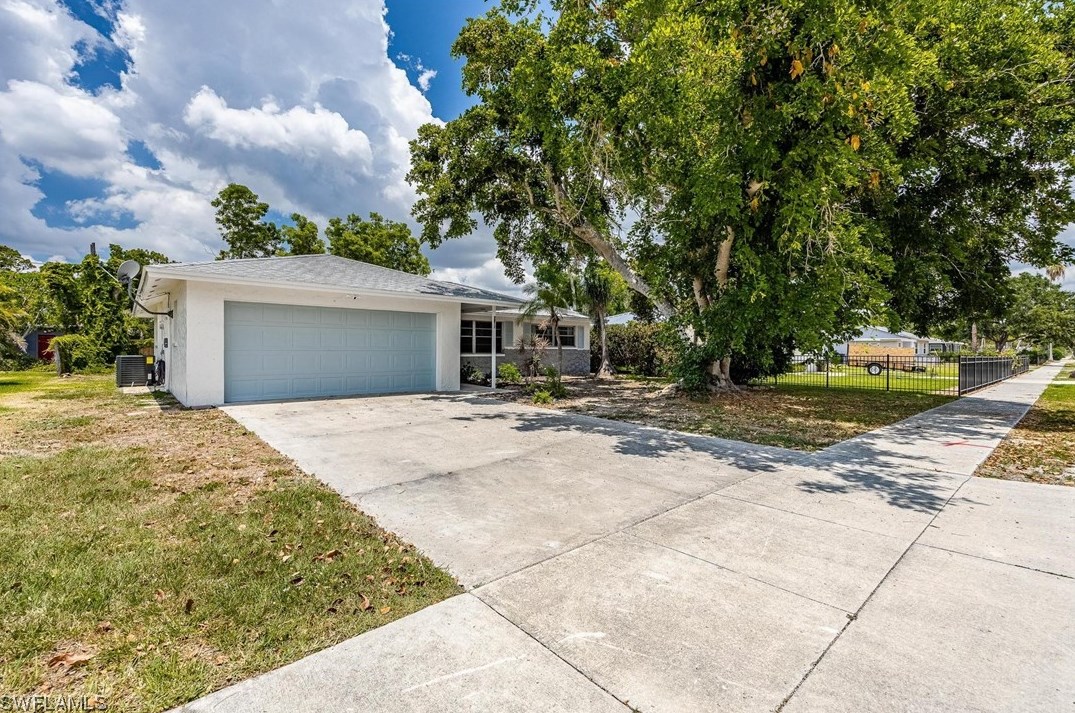 3850 Princeton St, Fort Myers, FL 33901-8533
