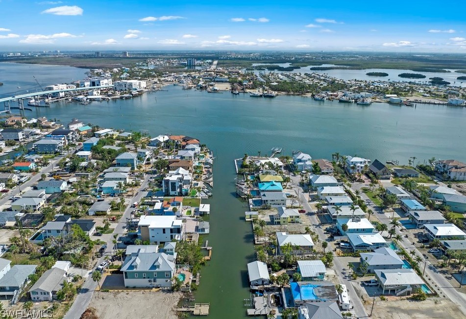 257-259 Carolina Ave, Fort Myers Beach, FL 33931
