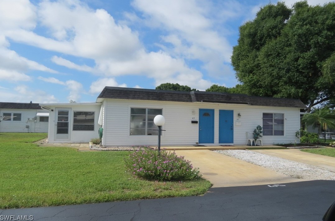 45 Tangelo Ct, Lehigh Acres, FL 33936