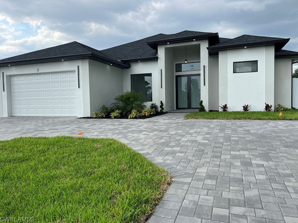 11 Tropicana Pkwy, Cape Coral, FL 33909-1924