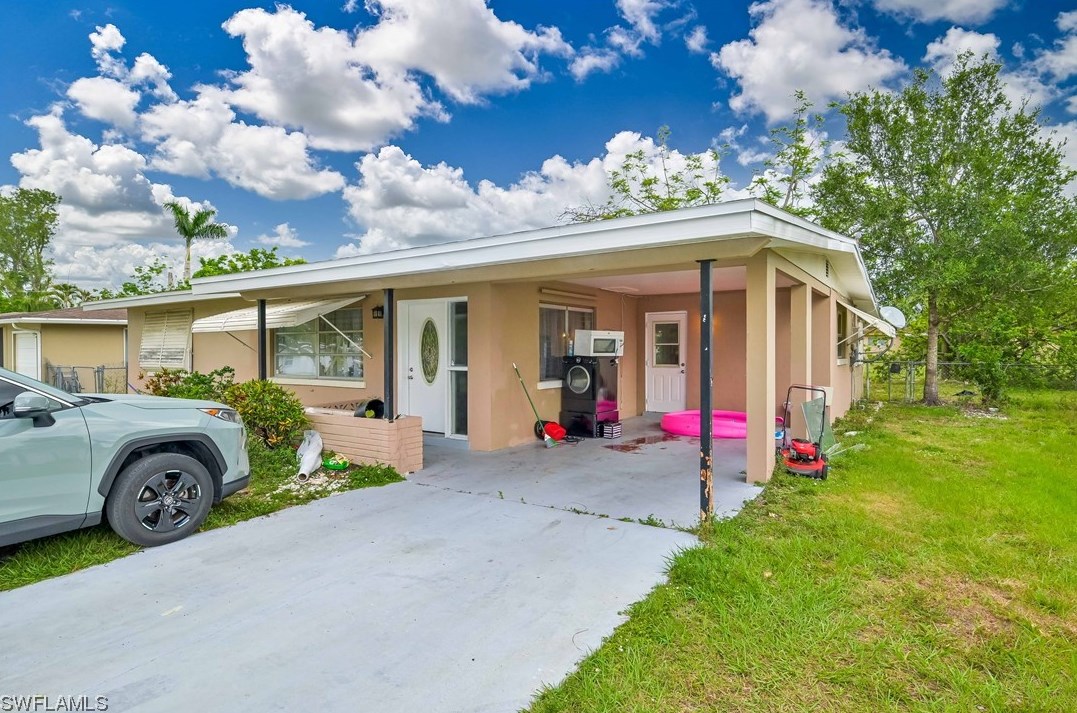 327 Rockledge Rd, Fort Myers, FL 33905-3001