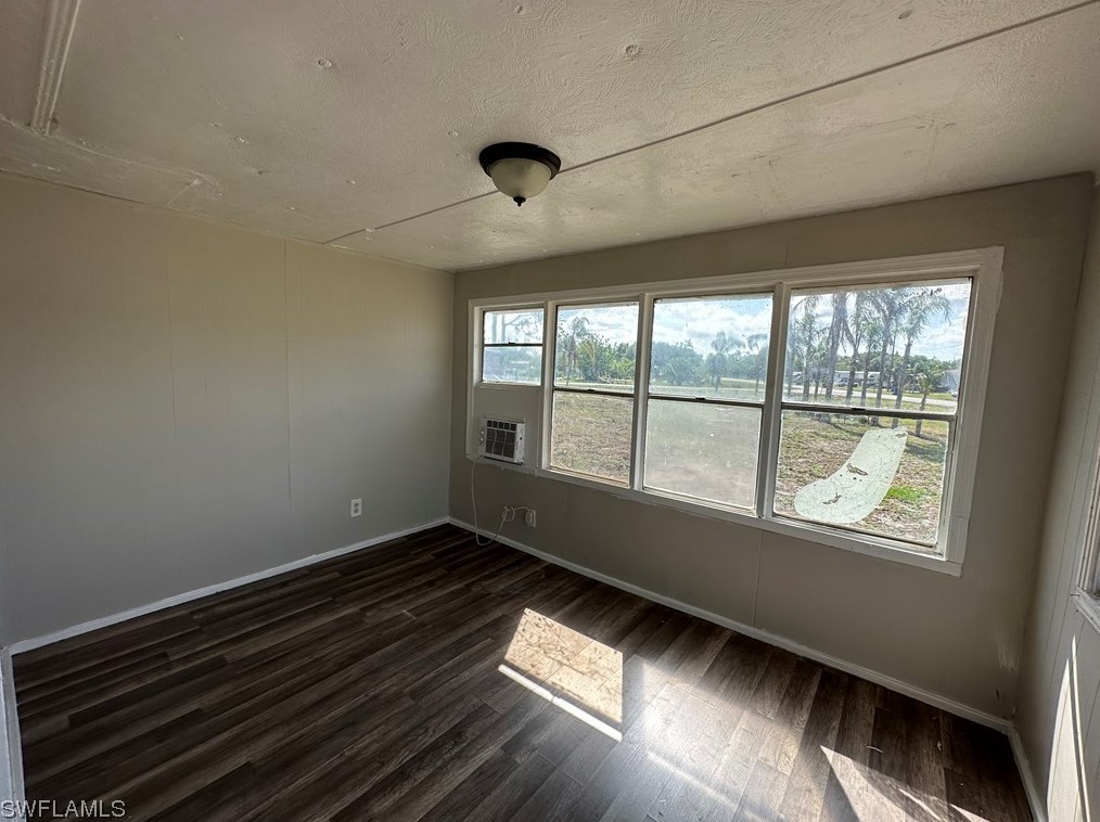 8086 Heck Dr #1a, Fort Myers, FL 33917