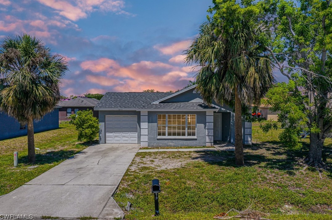 1095 Whitehead Creek Loop, Fort Myers, FL 33916-1370