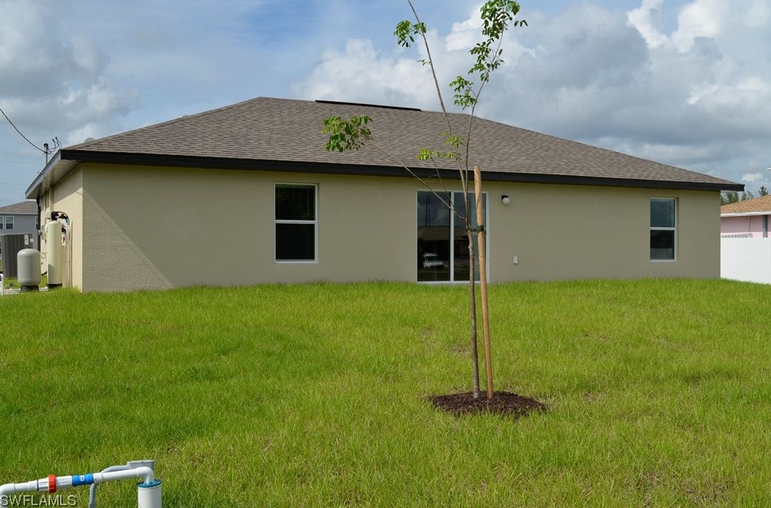 2921 6th Pl, Cape Coral, FL 33914-5722