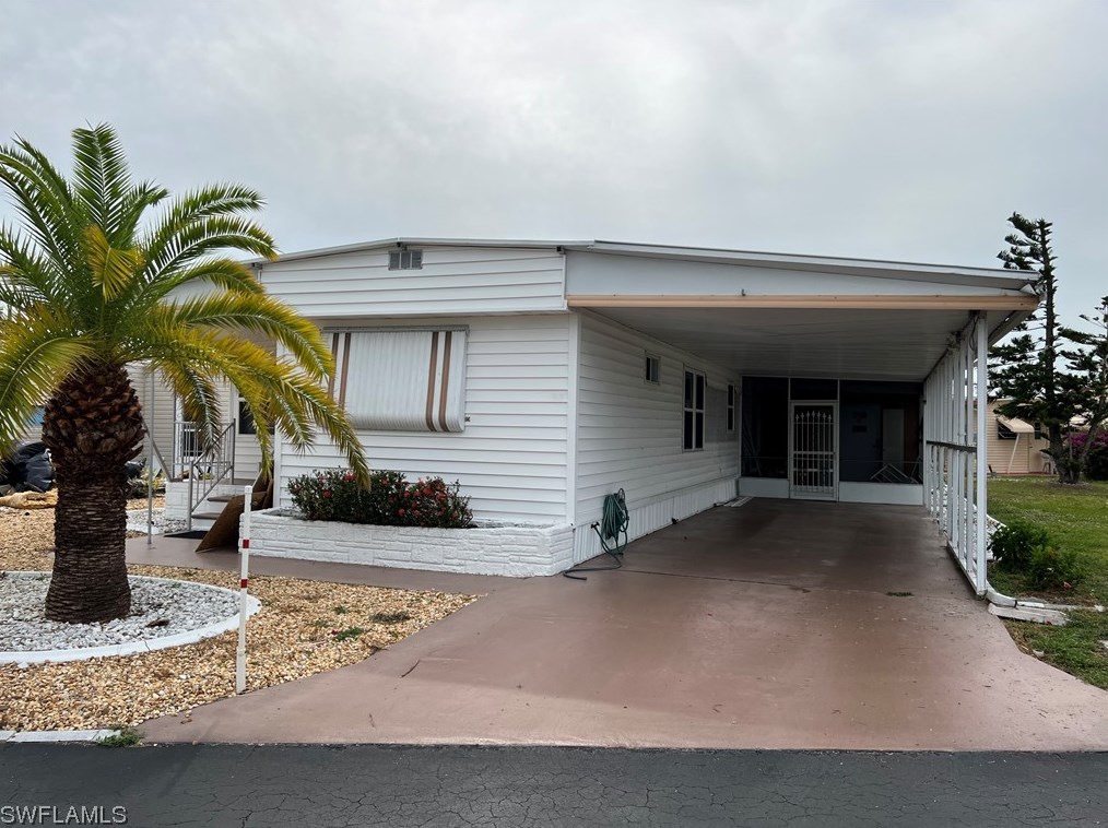 98 Elise Dr, Fort Myers, FL 33908