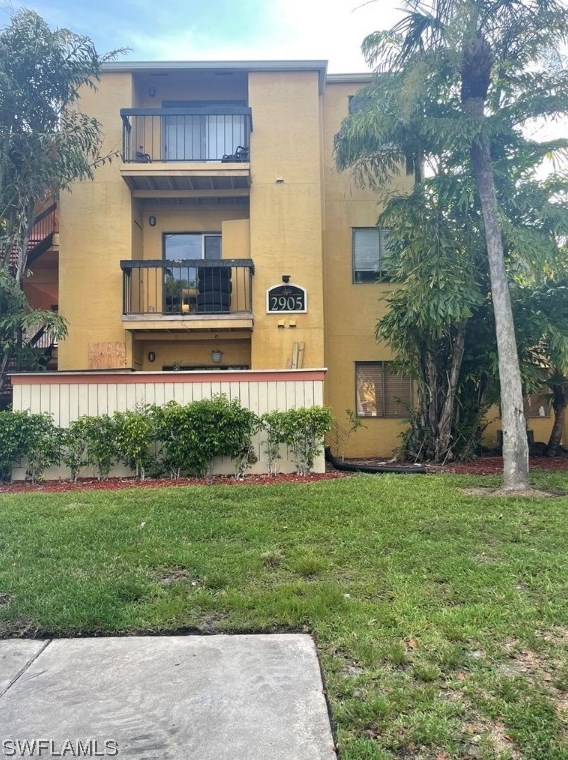 2905 Winkler Ave, Fort Myers, FL 33916-9310