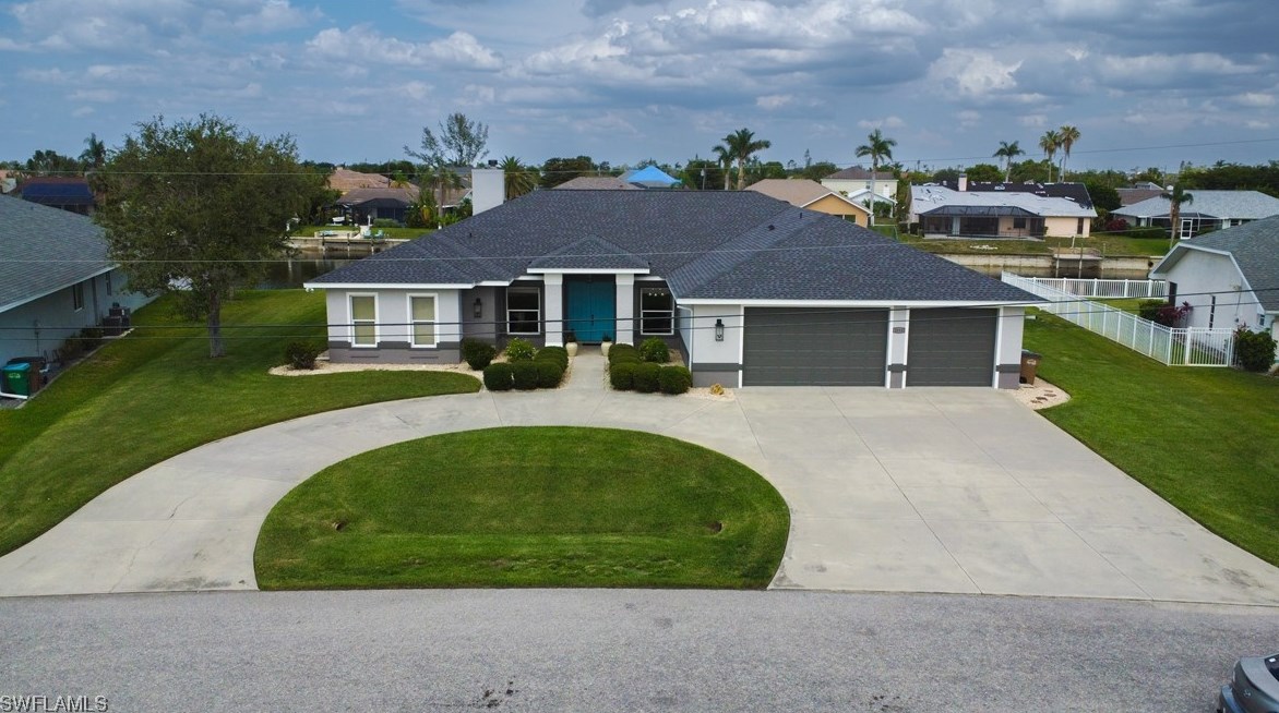 2113 Se 5th Ct, Cape Coral, FL 33990