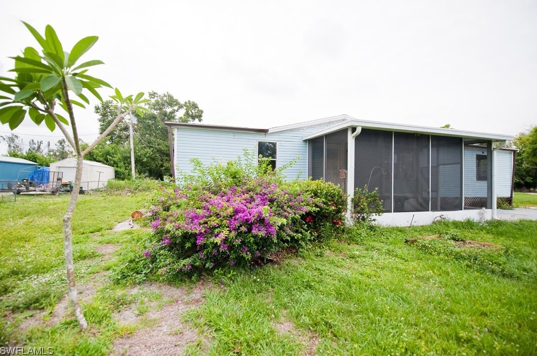 8075 Ebson Dr, Fort Myers, FL 33917-6233