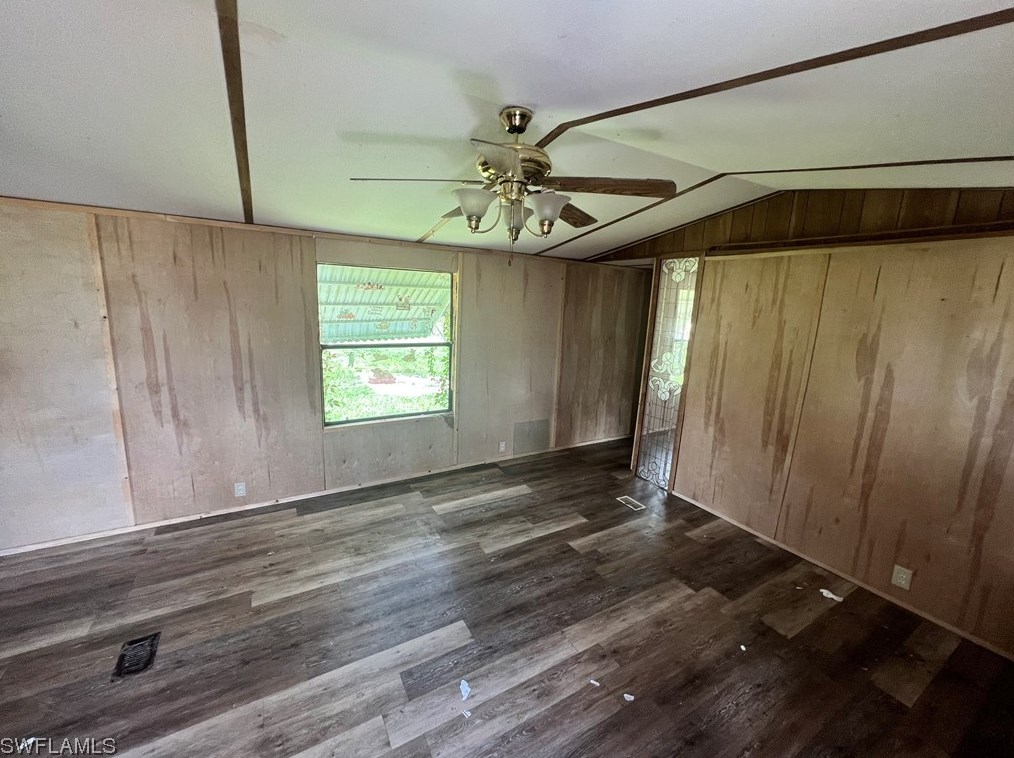 8530 Hart Dr, Fort Myers, FL 33917-1740