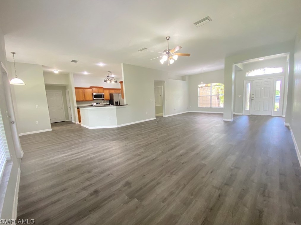 817 Ne 44th Ln, Cape Coral, FL 33909