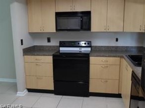610 Se 46th St, Cape Coral, FL 33904