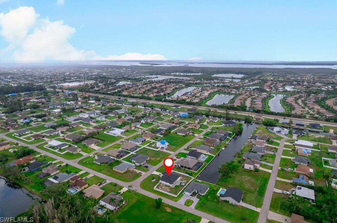 2221 19th Ter, Cape Coral FL  33991-3005 exterior