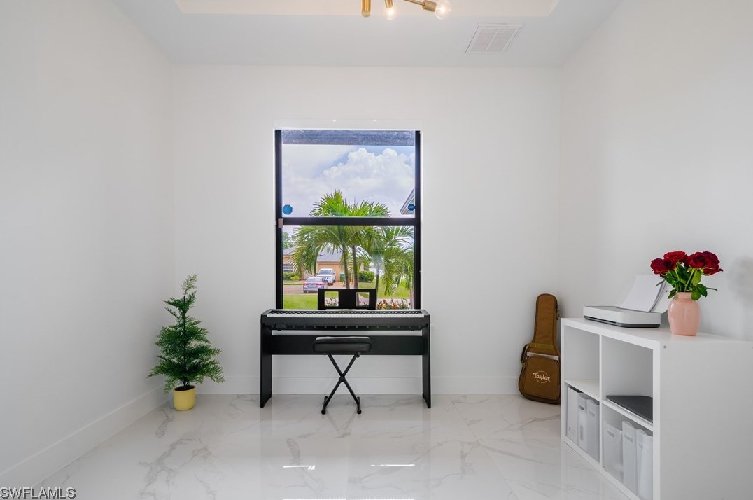 2221 19th Ter, Cape Coral FL  33991-3005 exterior