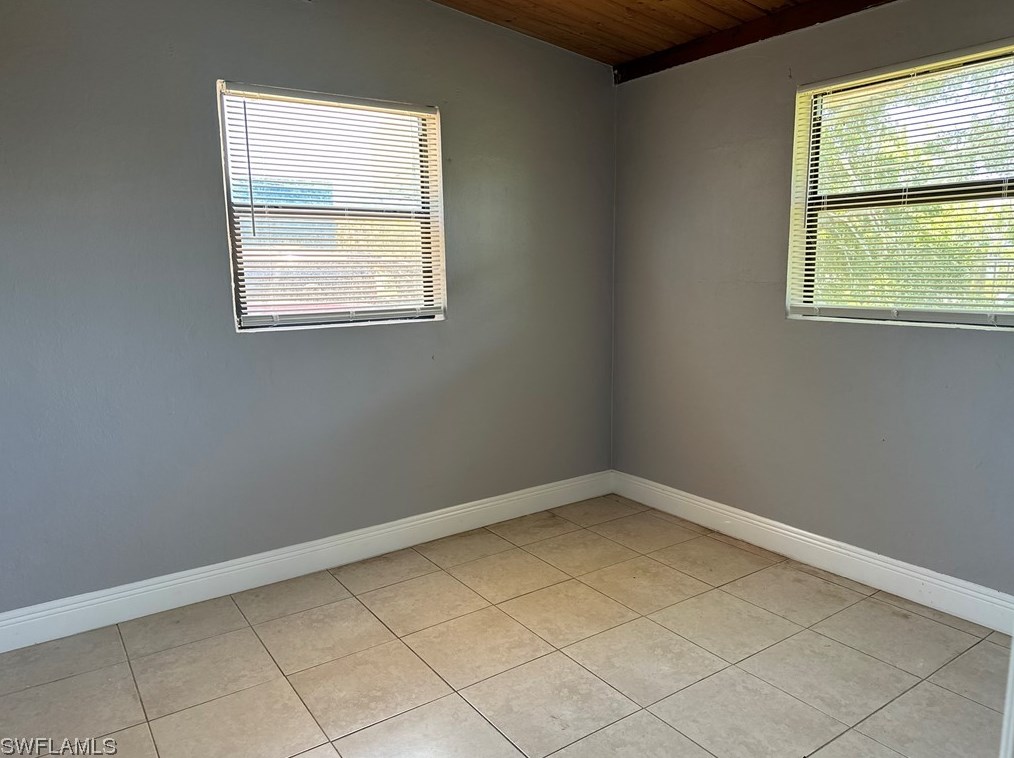 1194 Orange Ave, Fort Myers, FL 33903