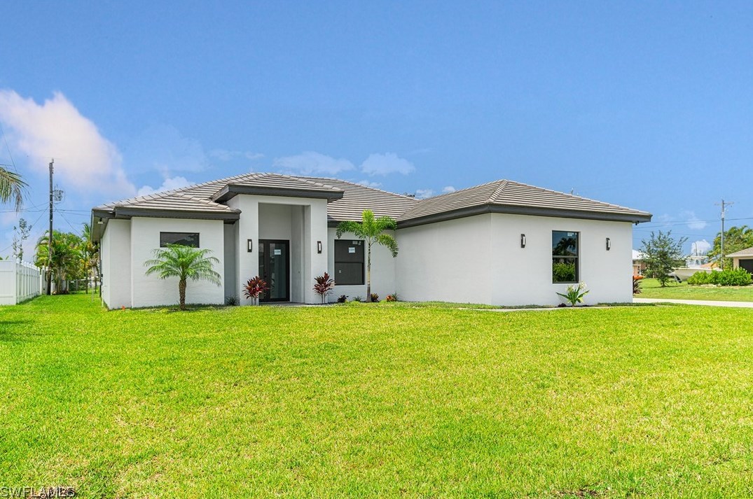 212 19th Ter, Cape Coral, FL 33909-5503