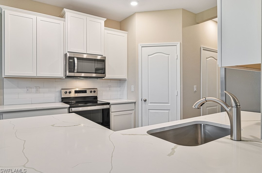 1127 42nd Ter, Cape Coral, FL 33914-5706