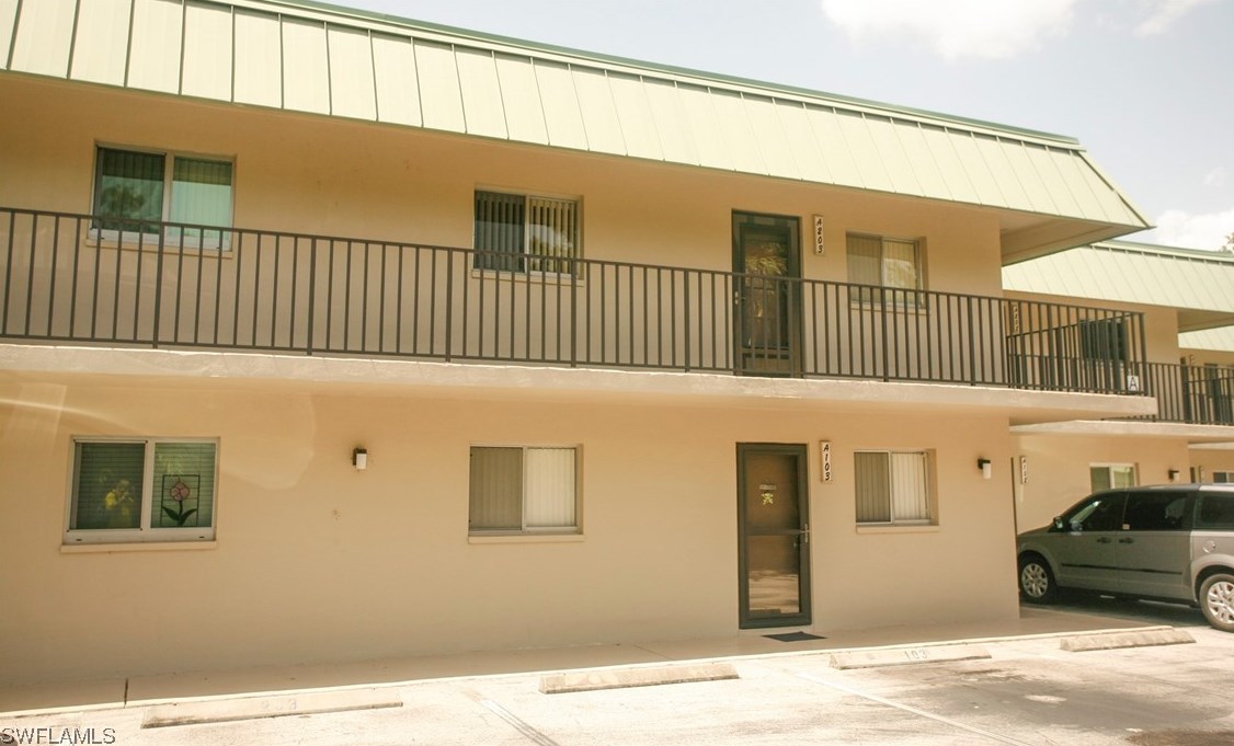 6731 Winkler Rd #203, Fort Myers, FL 33919