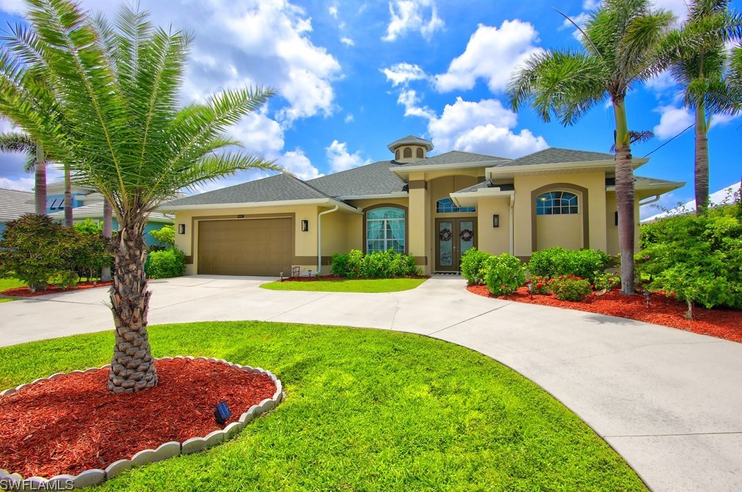2214 38th Ter, Cape Coral, FL 33914-5483