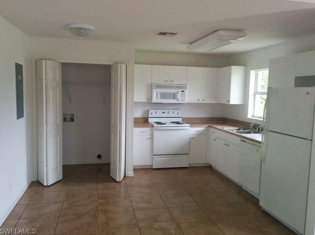 5129-5131 28th Street Sw, Lehigh Acres, FL 33973