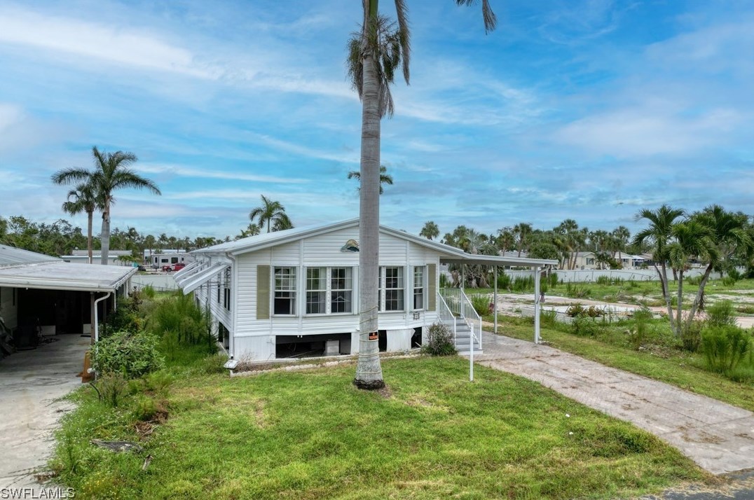 149 Raintree Ln, Fort Myers, FL 33908-3016