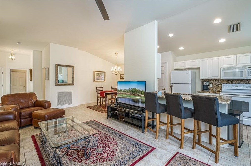 10082 Oakhurst Way, Fort Myers, FL 33913-7090