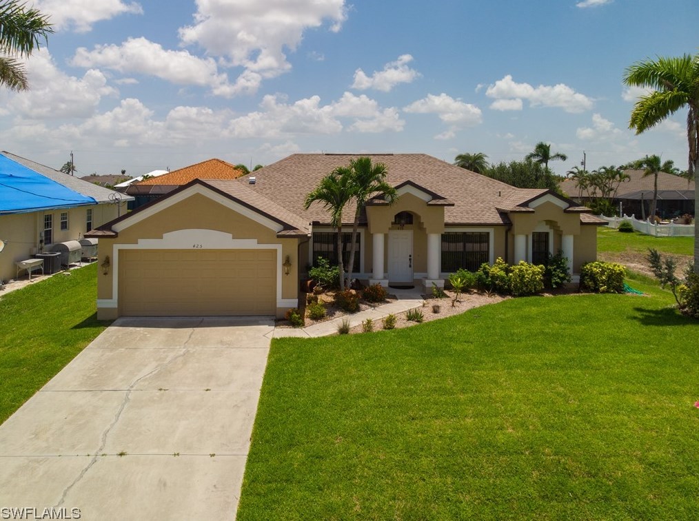 425 37th Pl, Cape Coral, FL 33993-5540