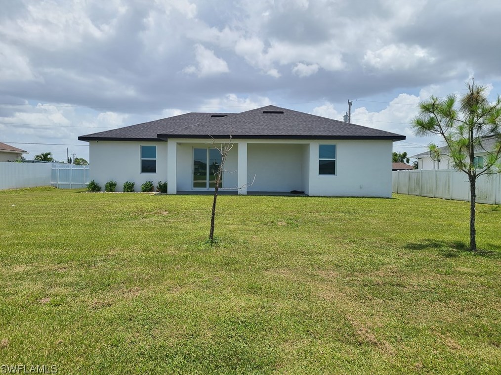504 Ne Juanita Pl, Cape Coral, FL 33909
