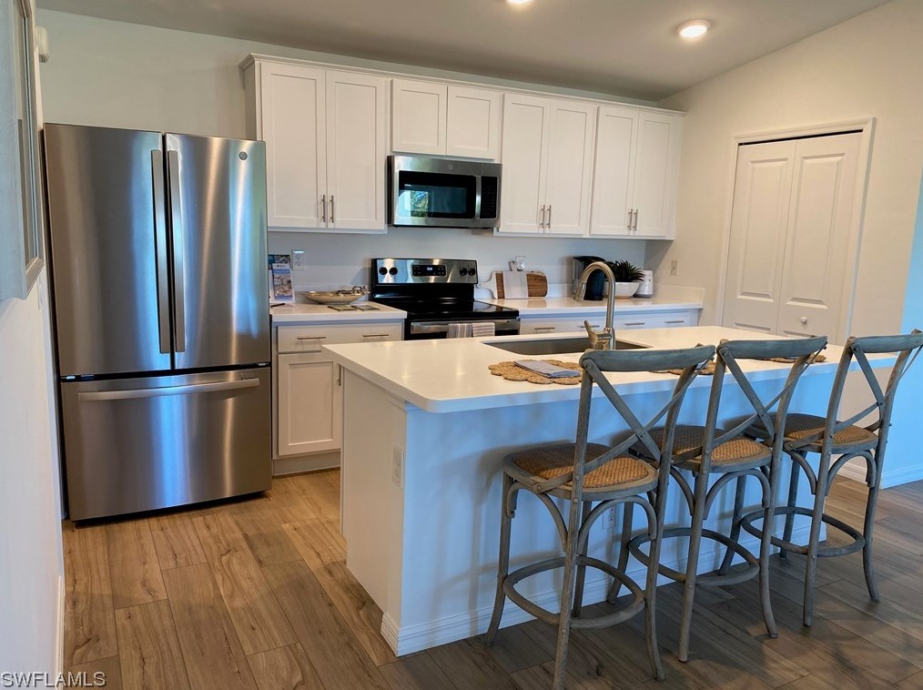 1211 8th Pl, Cape Coral FL  33909-1476 exterior