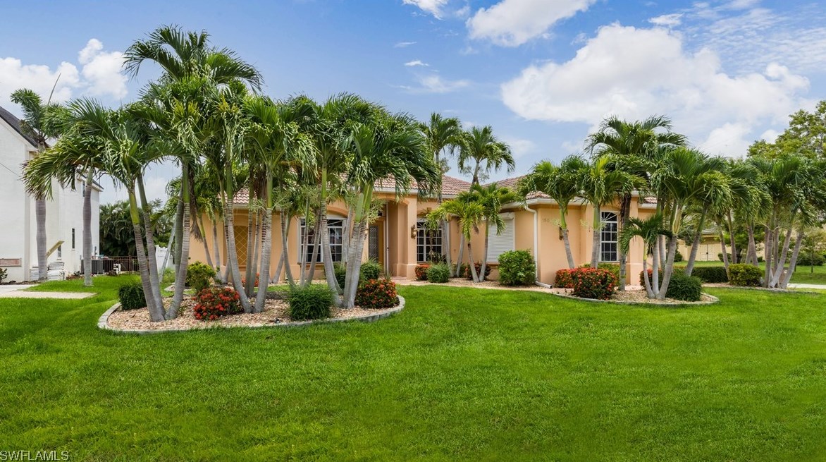 1901 El Dorado Pkwy, Cape Coral, FL 33914-6877
