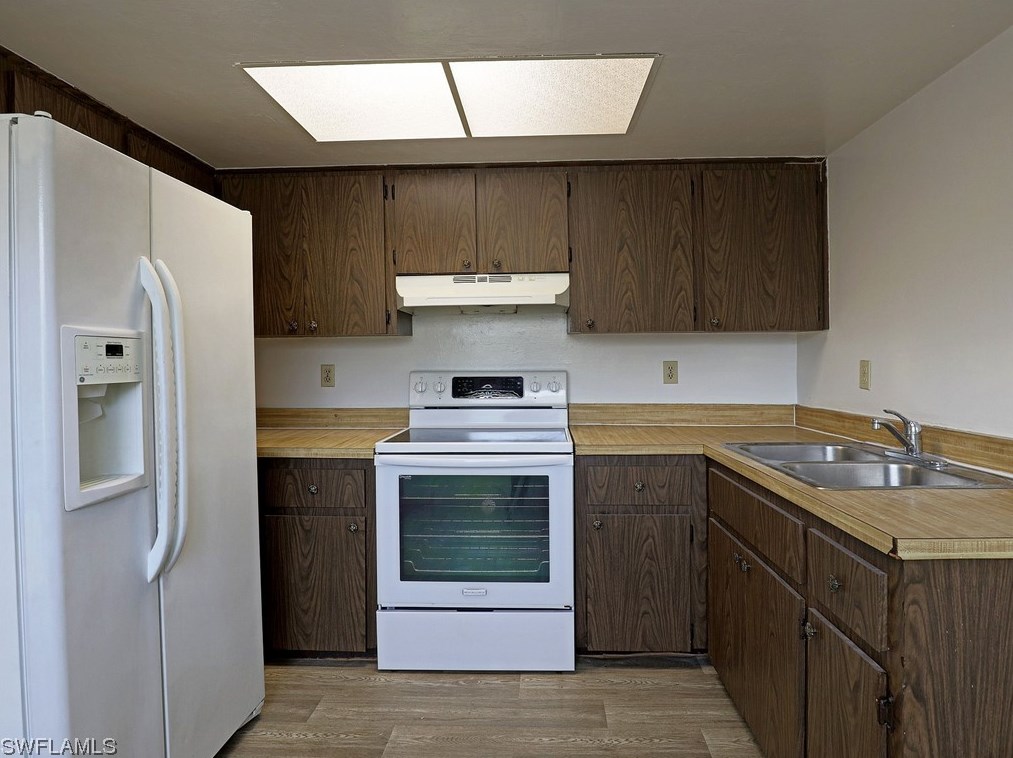 14201 Old Olga Rd, Fort Myers FL  33905-2343 exterior