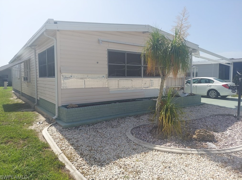 451 Snead Dr, Fort Myers, FL 33903