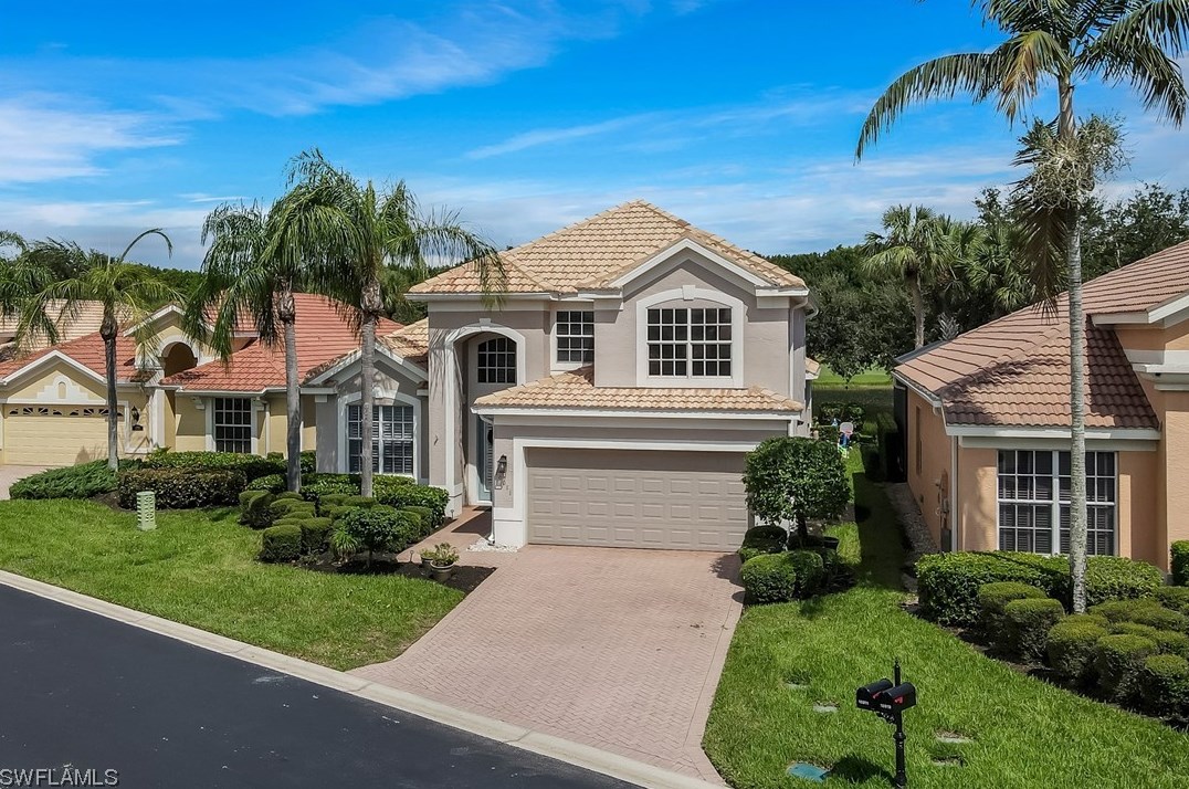 10011 Isola Way, Fort Myers, FL 33913-8932